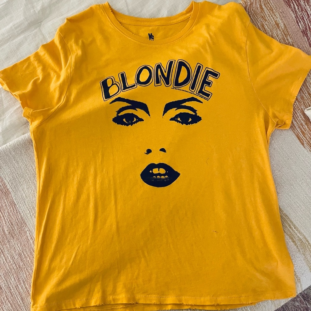 Blonde t shirt
